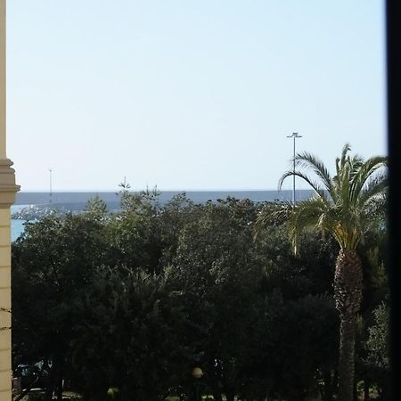 La Finestra Sul Mare B&B Livorno Exteriör bild